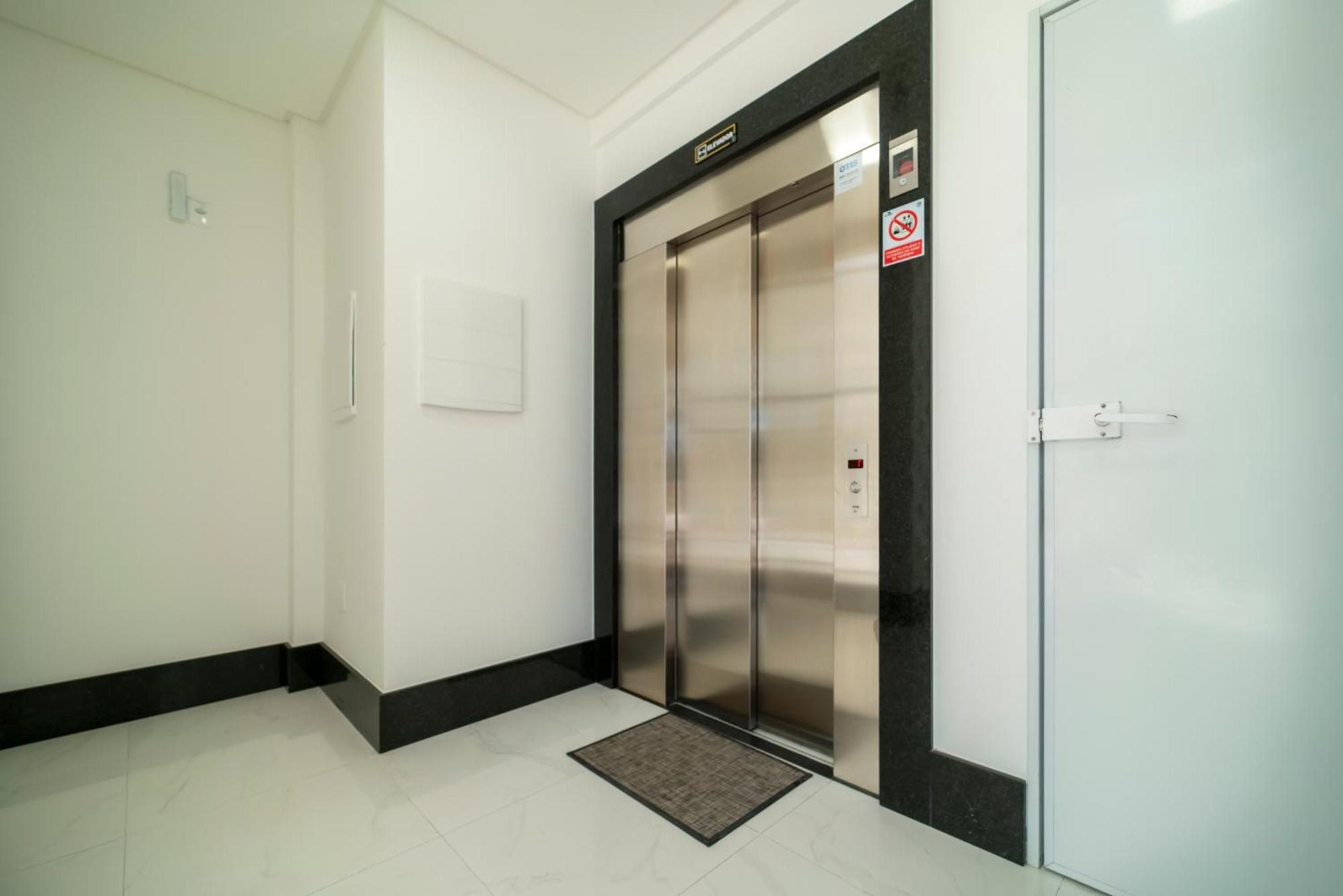 Hy Apart Hotel Бомбиняс Екстериор снимка